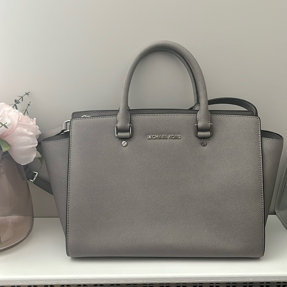 Michael kors tote bag